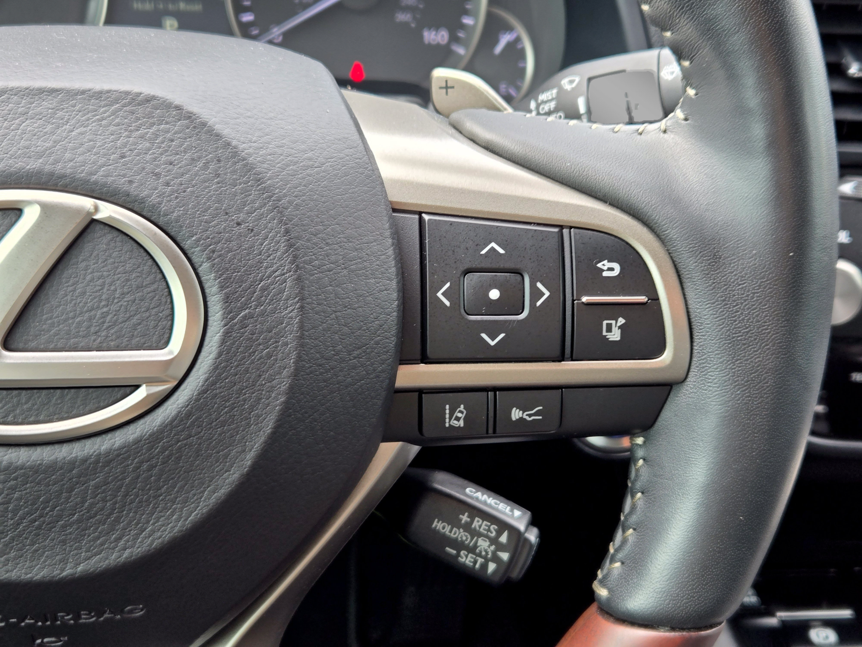 Used 2022 Lexus RX 450h AWD w/ Premium Package image 27