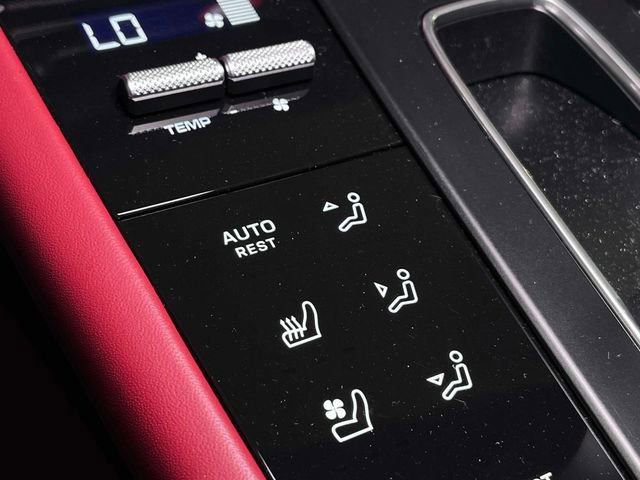 Certified 2023 Porsche Macan Turbo image 34