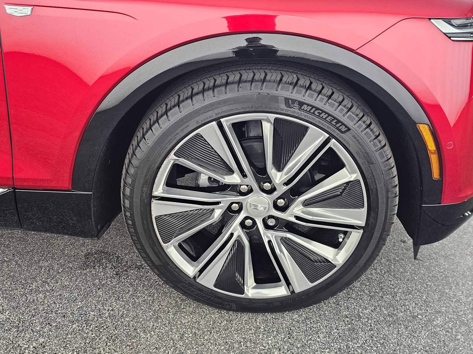 Used 2025 Cadillac Lyriq Luxury image 9