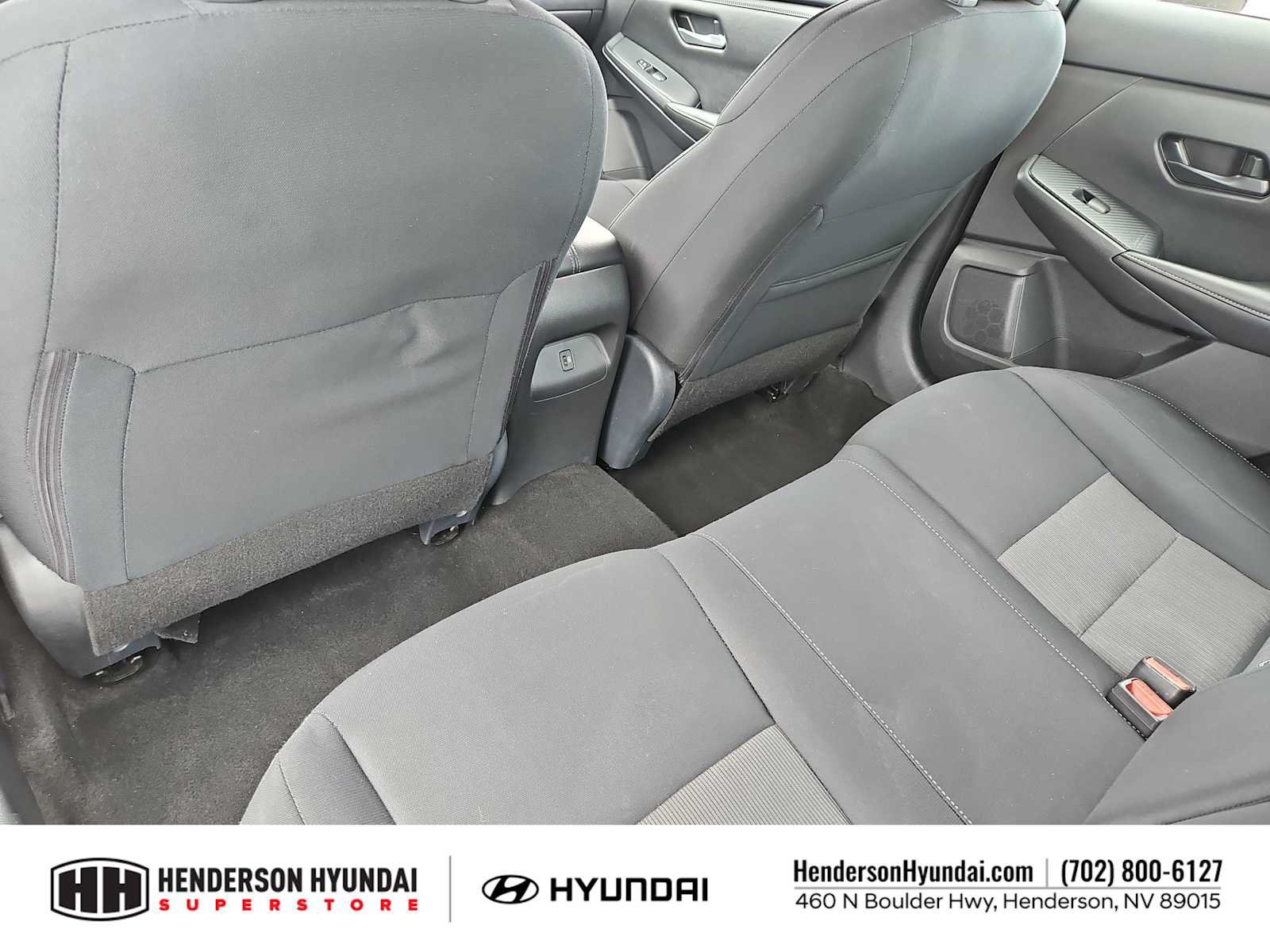 Used 2024 Nissan Sentra SV FWD image 18