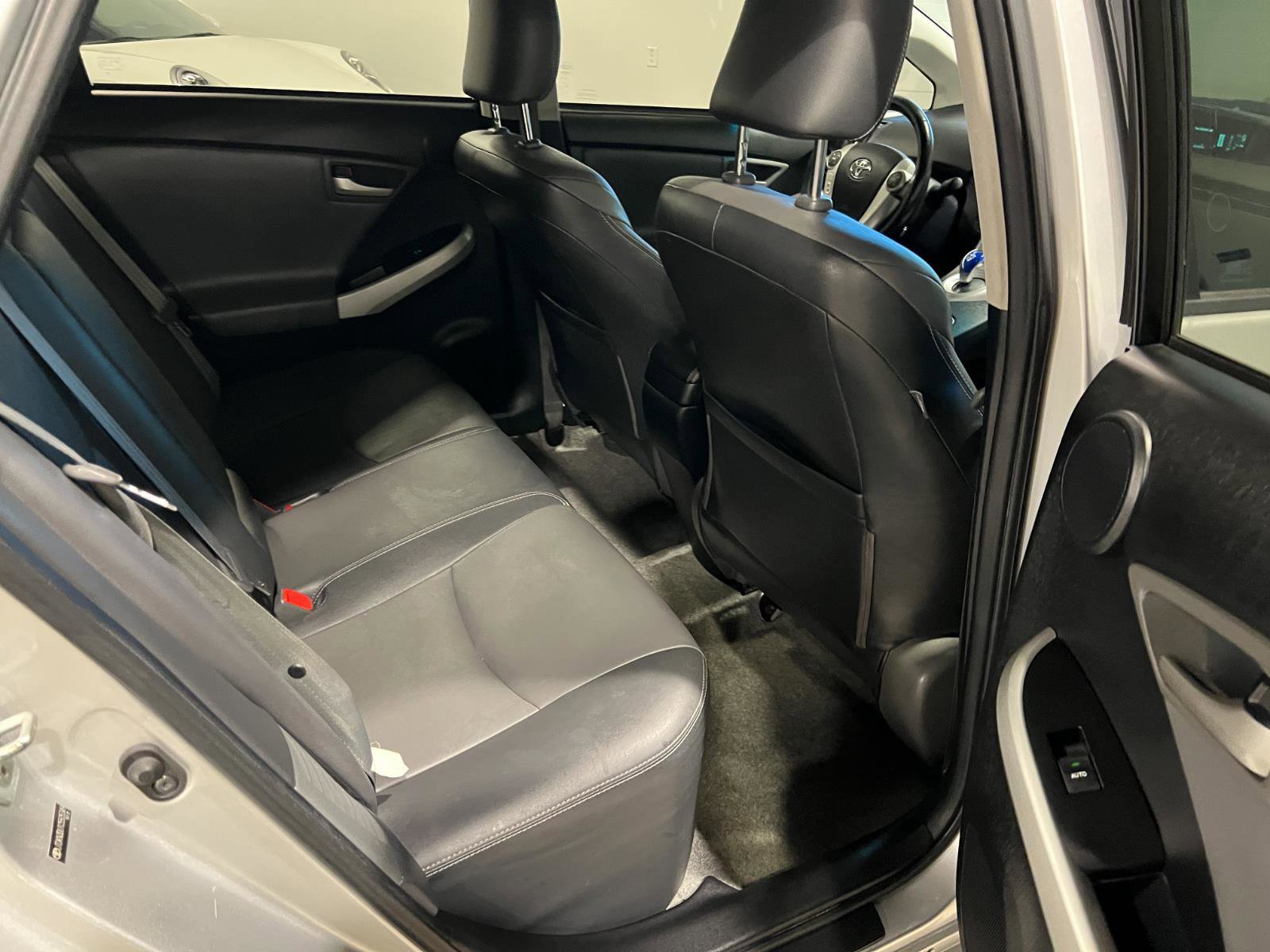 Used 2012 Toyota Prius Four FWD image 32