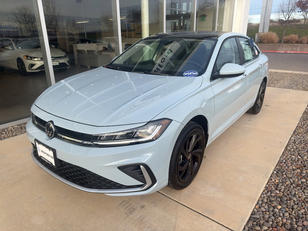 New 2026 Volkswagen Jetta SE image 1