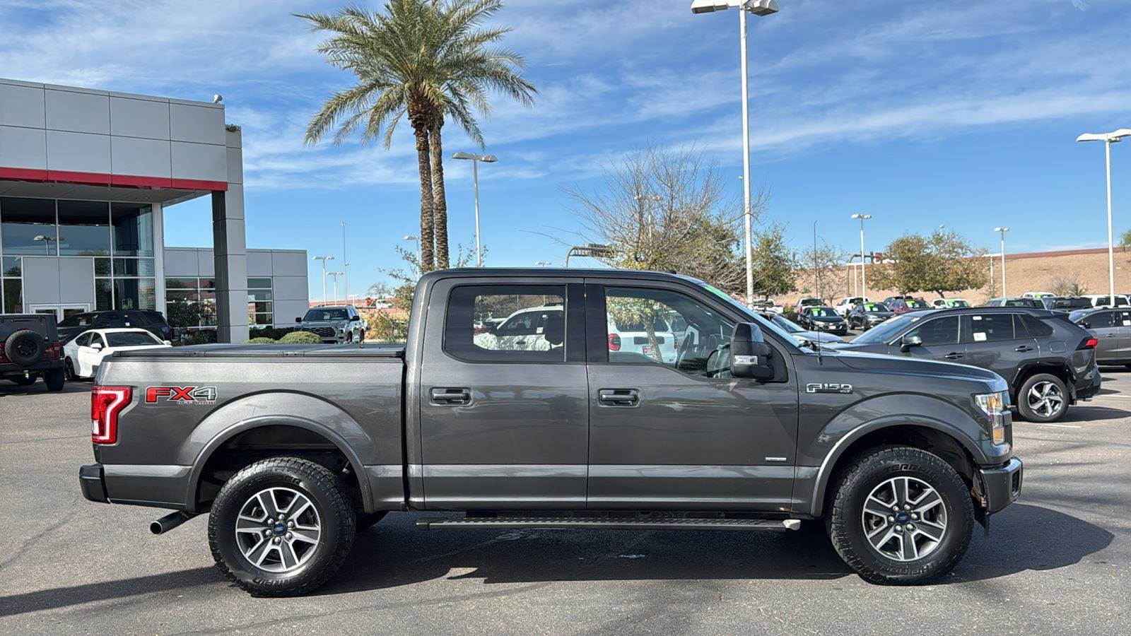 Used 2017 Ford F150 XLT w/ Equipment Group 302A Luxury image 8