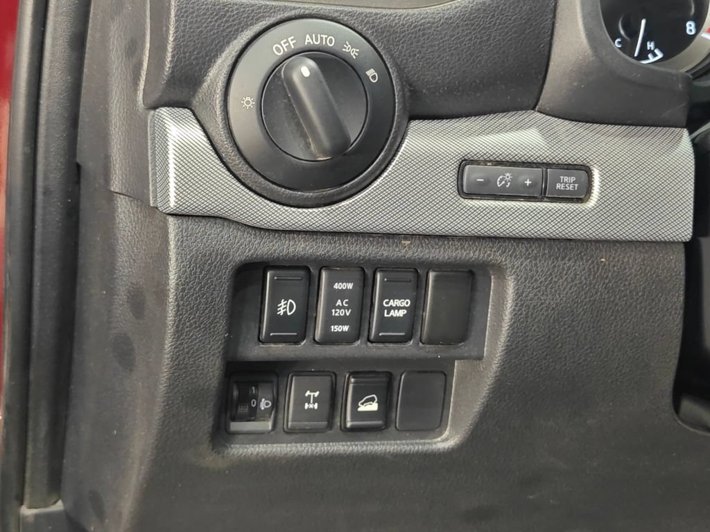 Used 2018 Nissan Titan PRO-4X w/ Pro-4x Convenience Package AWD/4WD image 47