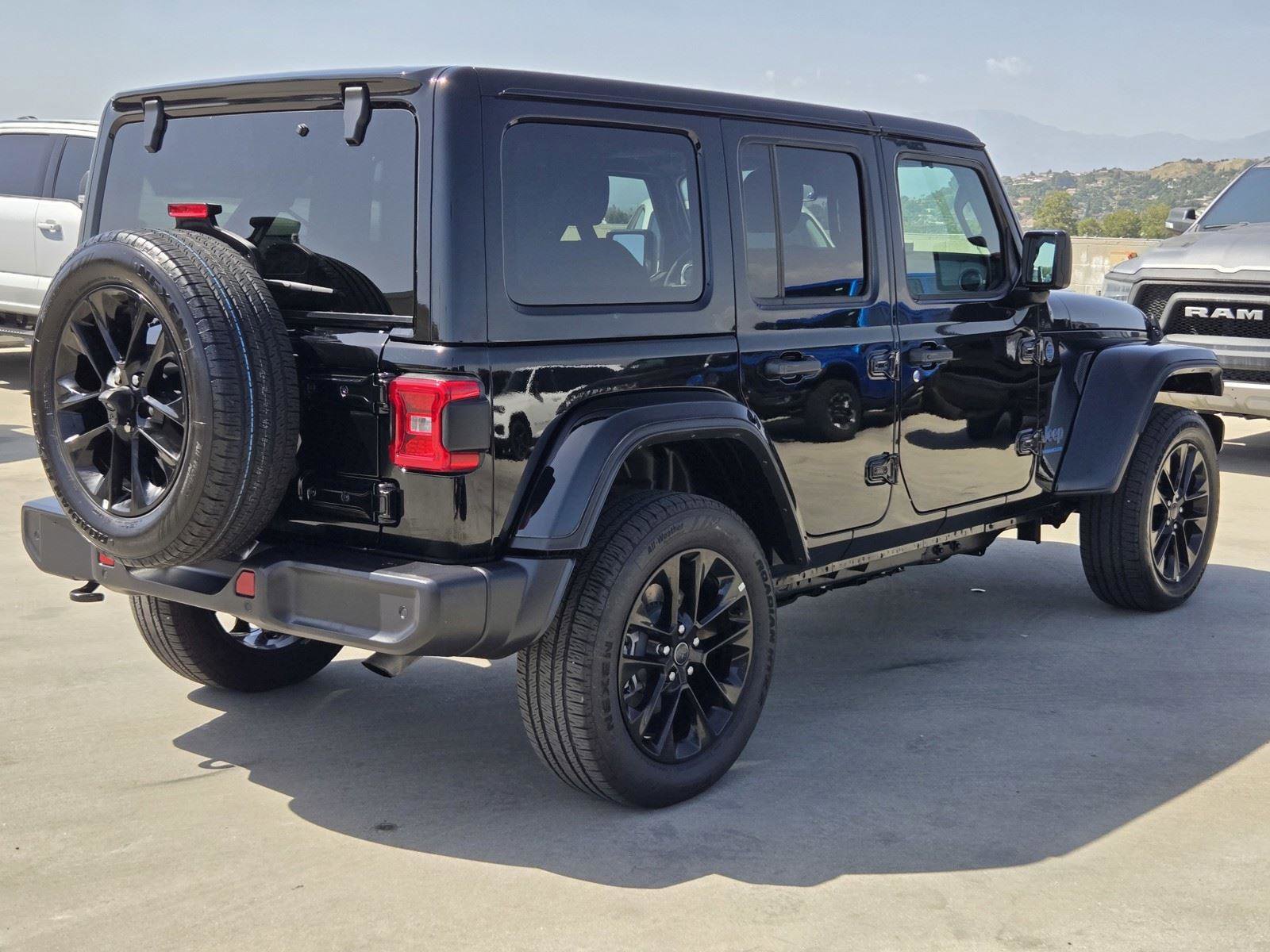 Certified 2025 Jeep Wrangler Sahara w/ Safety Group image 8