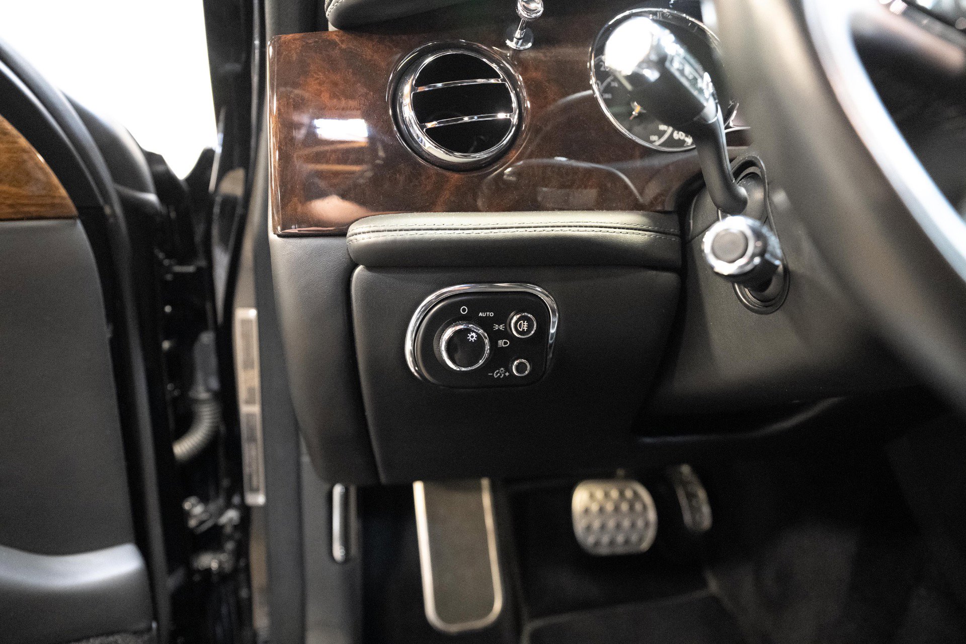 Used 2014 Bentley Mulsanne image 67