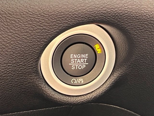 Used 2026 Chrysler Pacifica Select FWD image 31