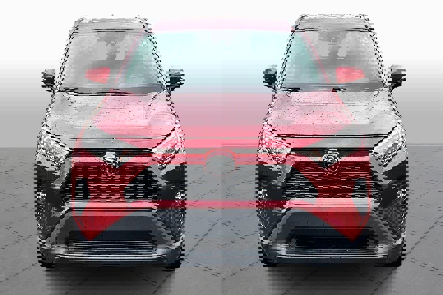 Used 2020 Toyota RAV4 XLE image 4