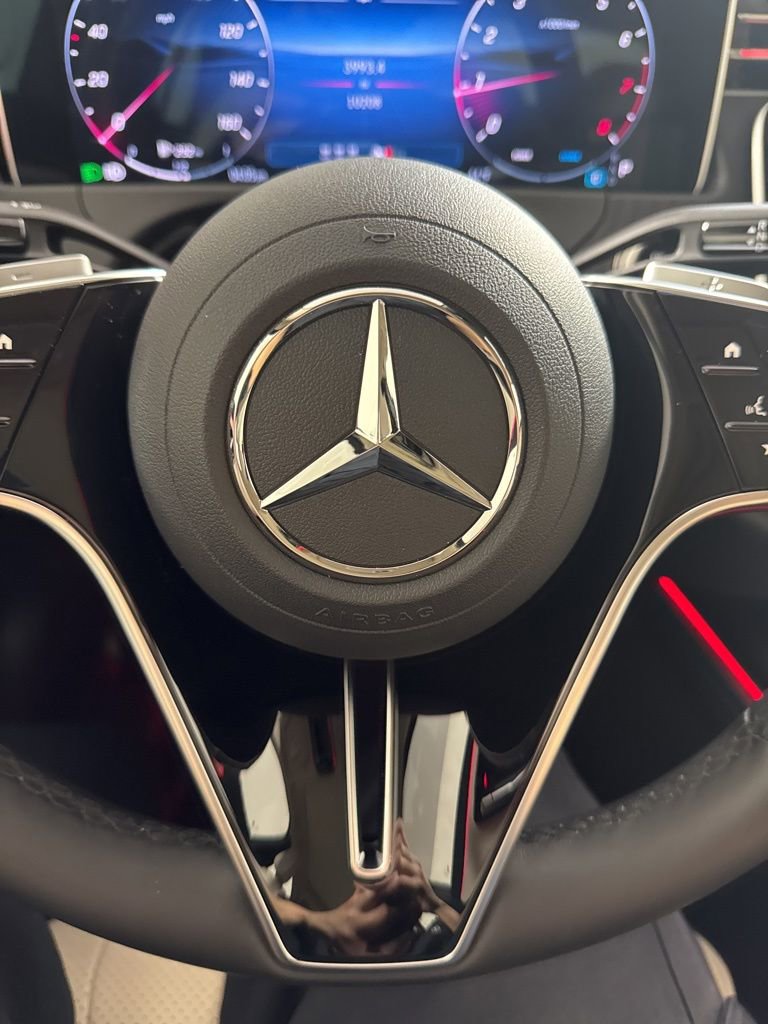 Certified 2025 Mercedes-Benz E 350 4MATIC Sedan image 33