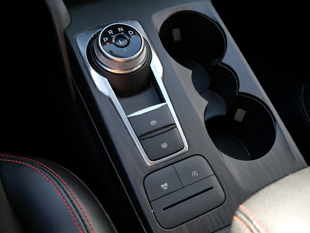 Used 2022 Ford Escape SEL w/ SEL Stealth AWD Package image 23