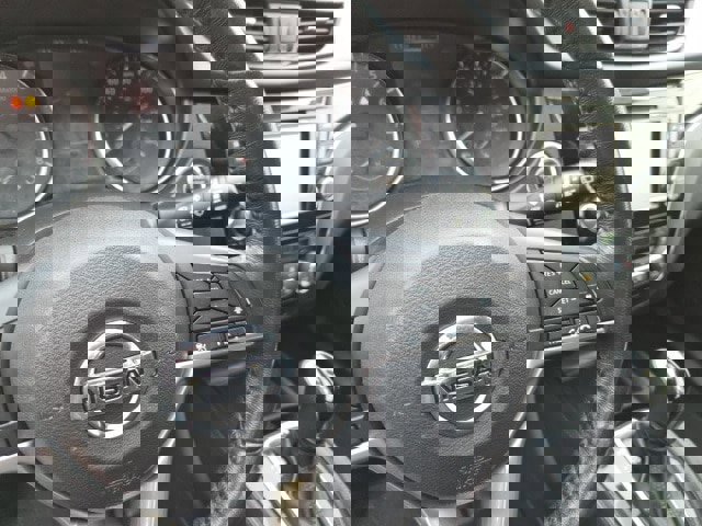 Used 2018 Nissan Rogue Sport SL w/ SL Premium Package image 19