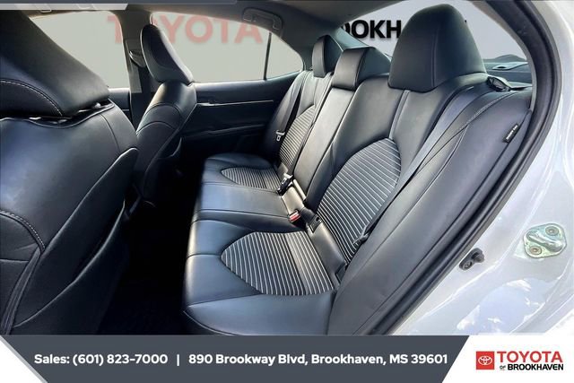 Used 2024 Toyota Camry SE image 19