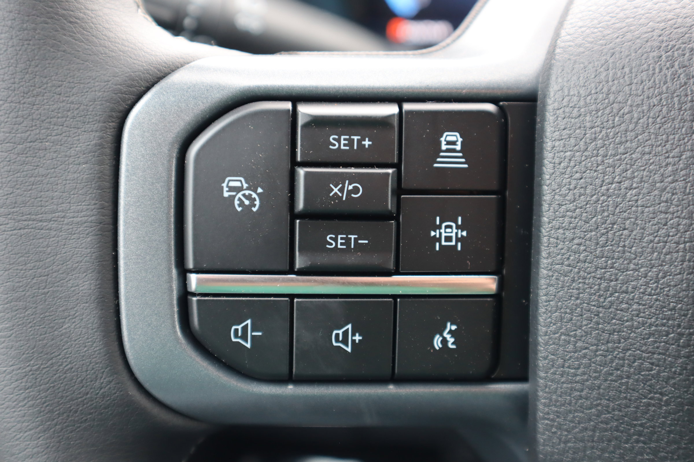 New 2025 Ford F150 XLT w/ Equipment Group 302A MID image 20