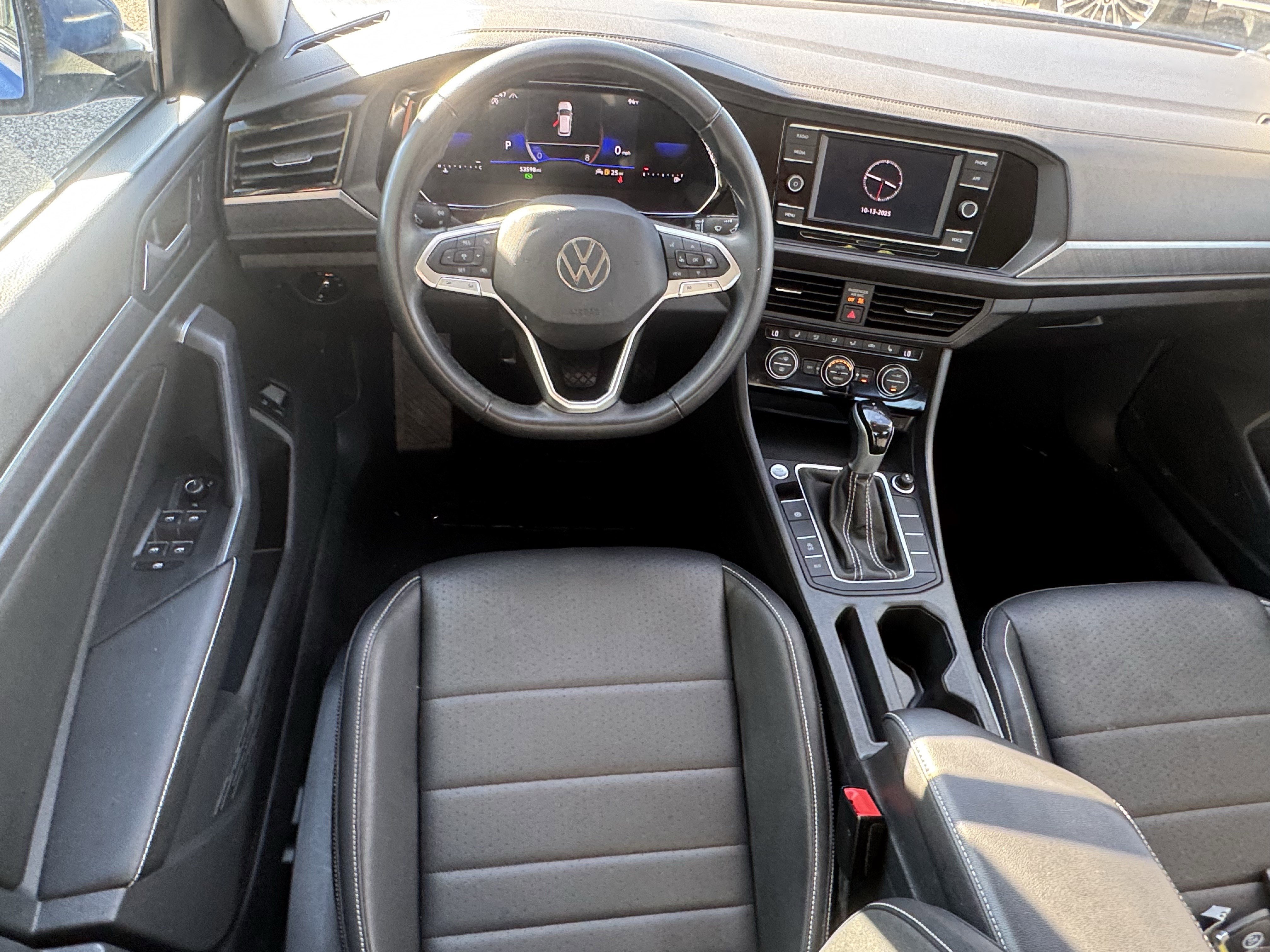 Used 2024 Volkswagen Jetta SE image 12