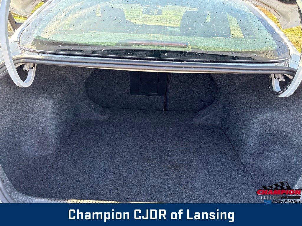 Used 2015 Chrysler 200 S FWD image 16
