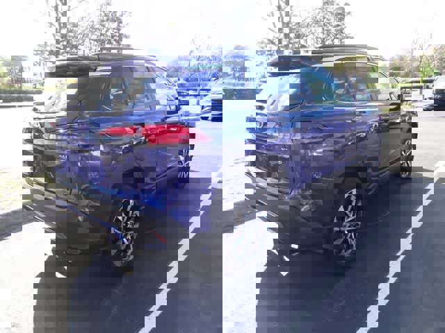 Used 2023 Toyota Corolla Cross XLE image 5