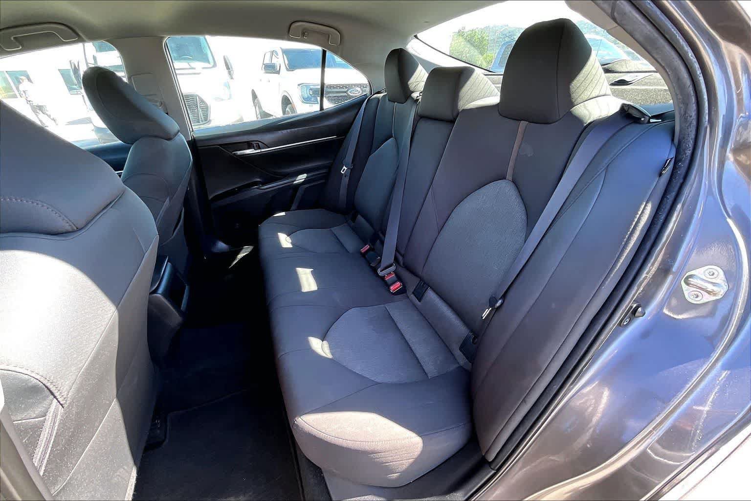 Used 2020 Toyota Camry LE FWD image 29