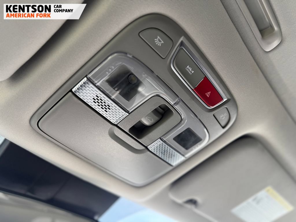 Used 2025 Kia Telluride S AWD/4WD image 32