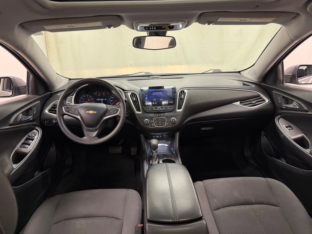 Used 2022 Chevrolet Malibu LT FWD image 21