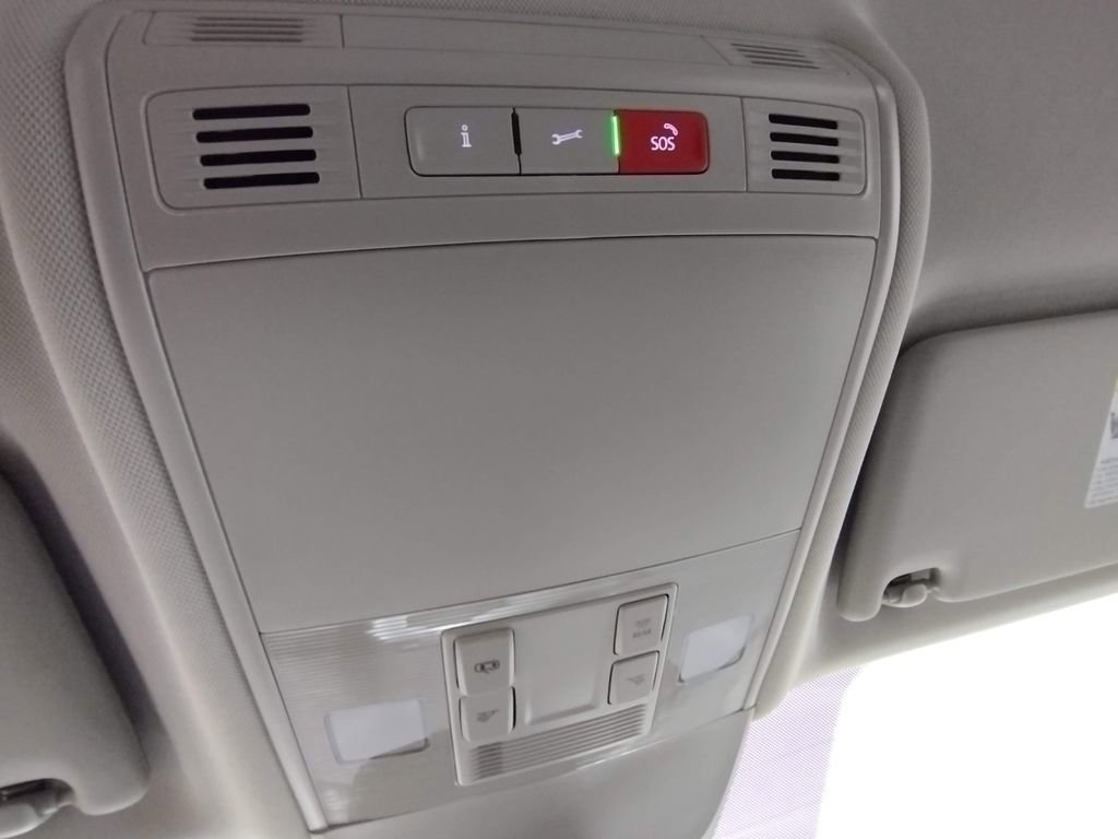 Certified 2025 Volkswagen Taos S image 26