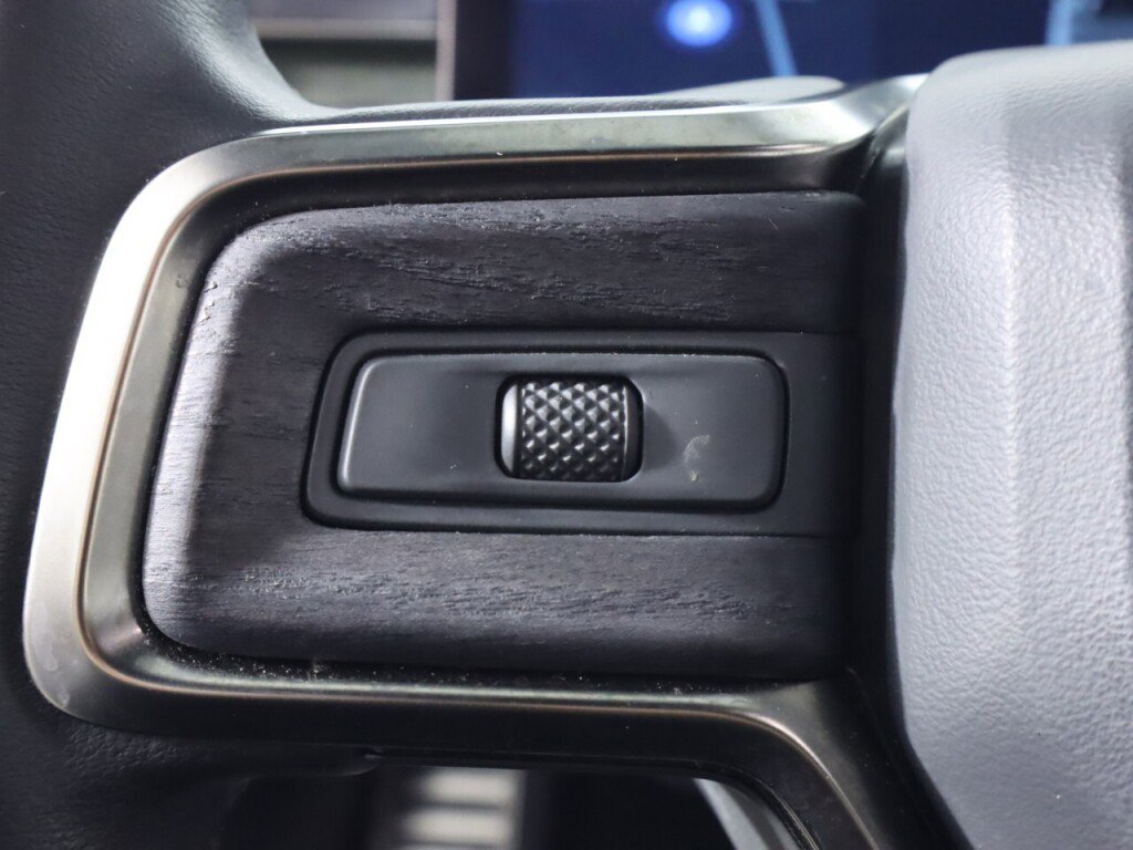 Used 2022 Rivian R1T Launch Edition image 11