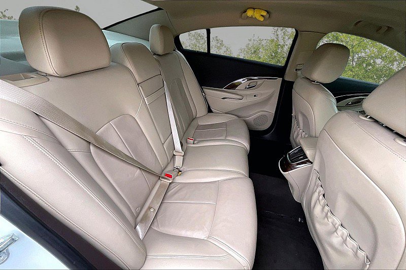 Used 2016 Buick LaCrosse Leather FWD image 24