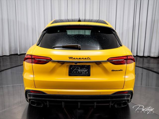 Used 2023 Maserati Grecale Trofeo AWD/4WD image 11