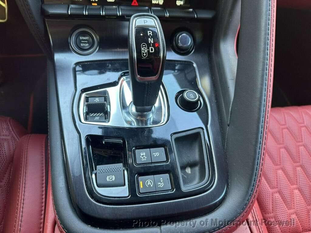 Used 2018 Jaguar F-TYPE SVR AWD/4WD image 28