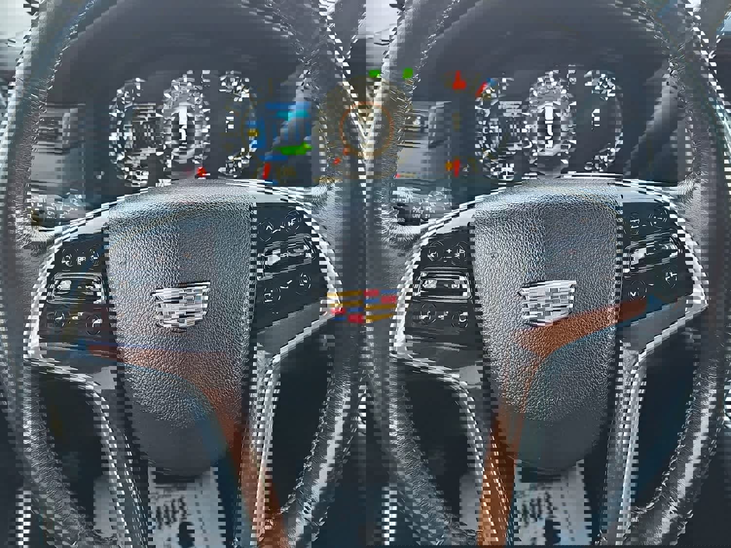 Used 2019 Cadillac Escalade Luxury w/ Escalade Sport Edition image 16