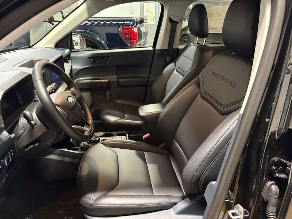 New 2026 Ford Maverick Lariat w/ Black Appearance Package image 12