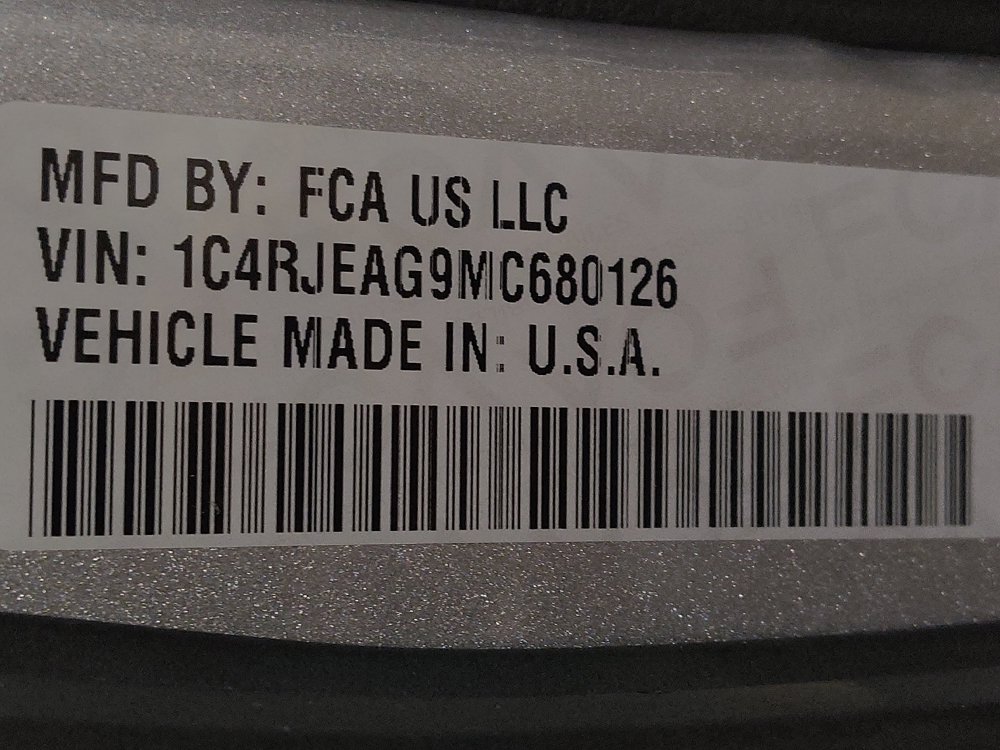 Used 2021 Jeep Grand Cherokee Laredo RWD image 33