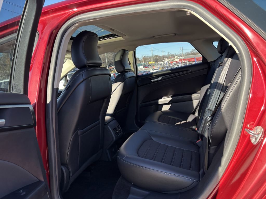 Used 2018 Ford Fusion SE w/ Equipment Group 201A image 13