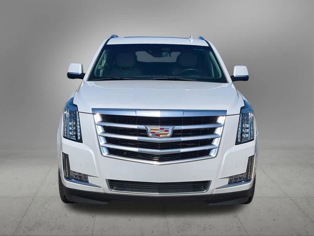 Used 2018 Cadillac Escalade Luxury image 9
