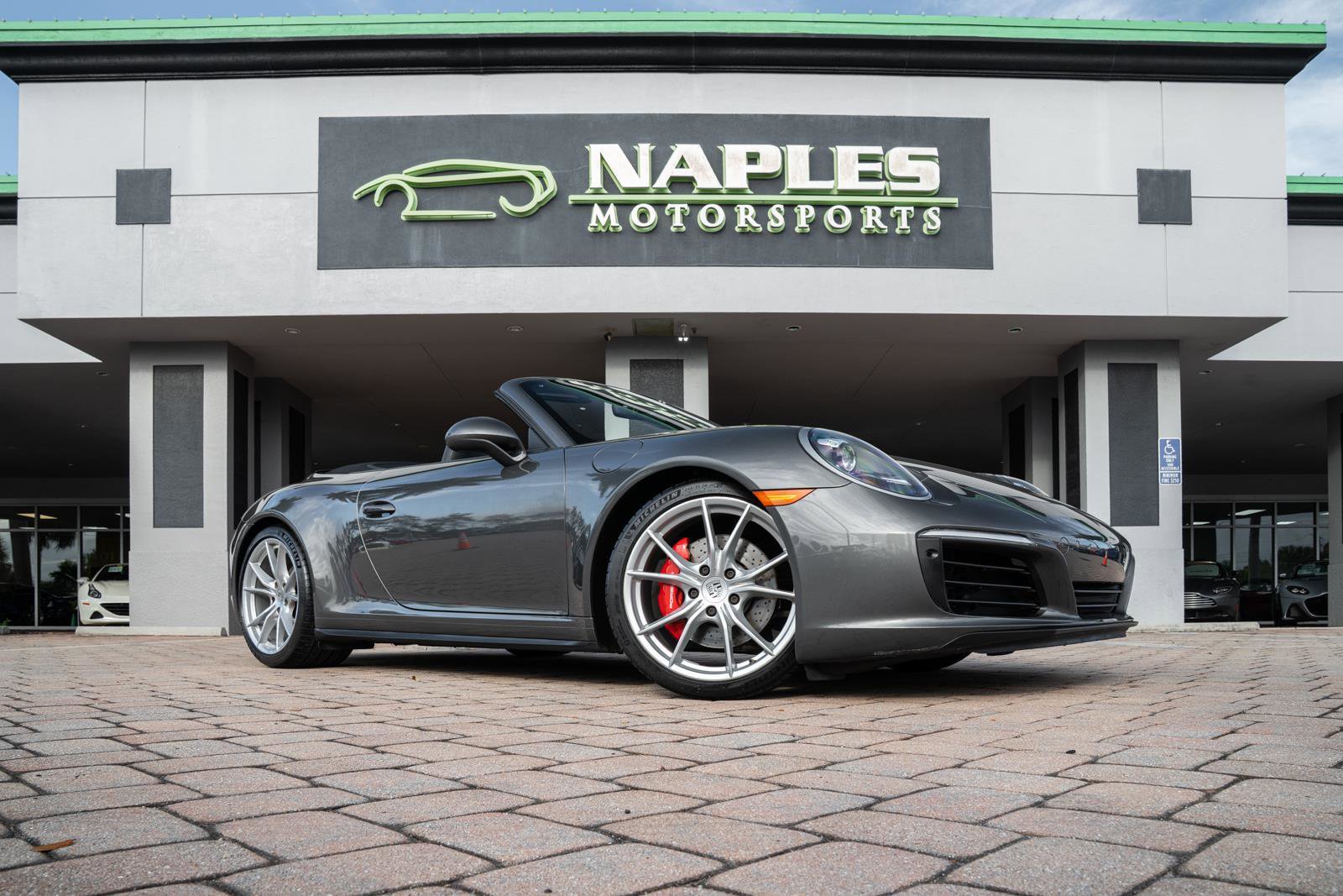 Used 2018 Porsche 911 Carrera 4S image 5
