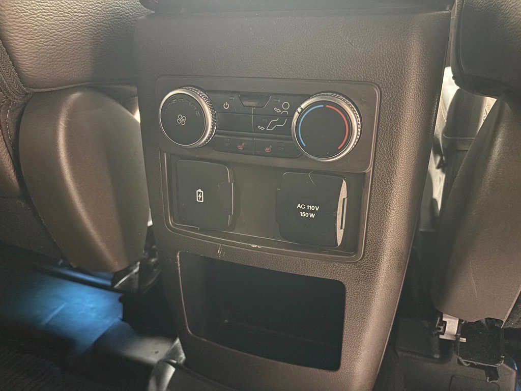 Used 2021 Ford Explorer King Ranch w/ Premium Technology Package image 37