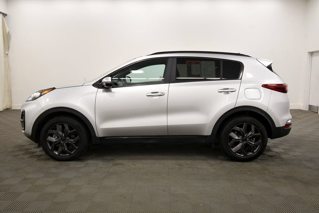 Certified 2022 Kia Sportage Nightfall Edition AWD/4WD image 4