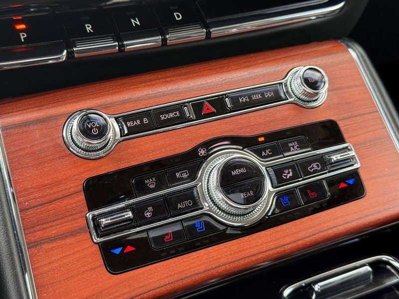 Used 2022 Lincoln Aviator Reserve w/ Equipment Group 201A image 29