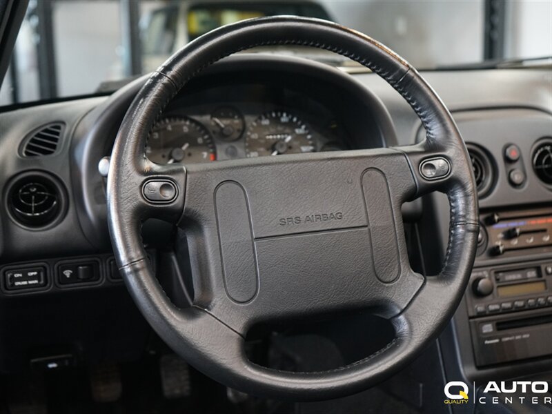 Used 1996 MAZDA MX-5 Miata RWD image 27