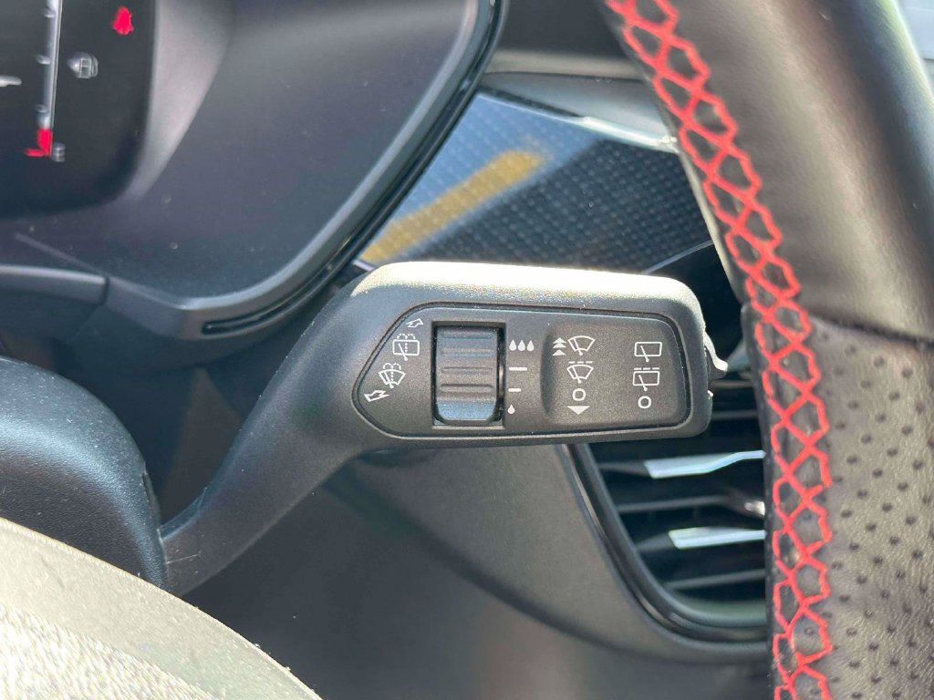 Used 2025 Ford Escape ST-Line Select AWD/4WD image 24
