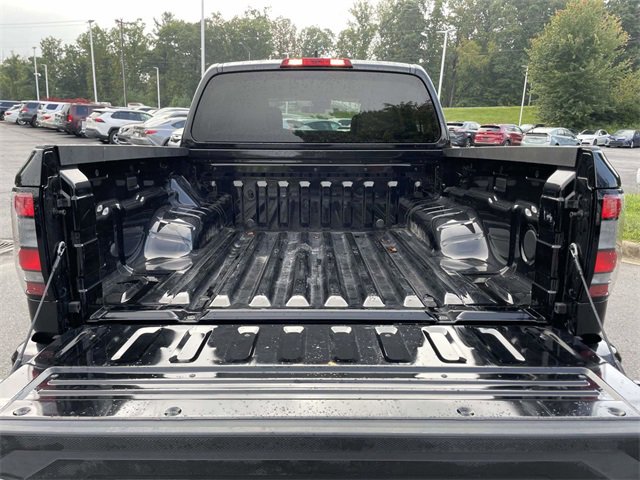 Used 2022 Nissan Frontier SV w/ Technology Package image 13