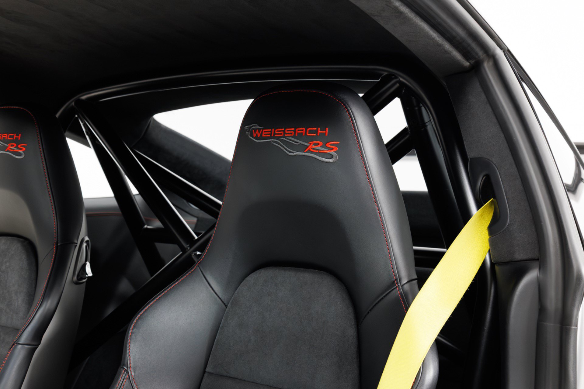 Used 2018 Porsche 911 GT2 RS RWD image 17