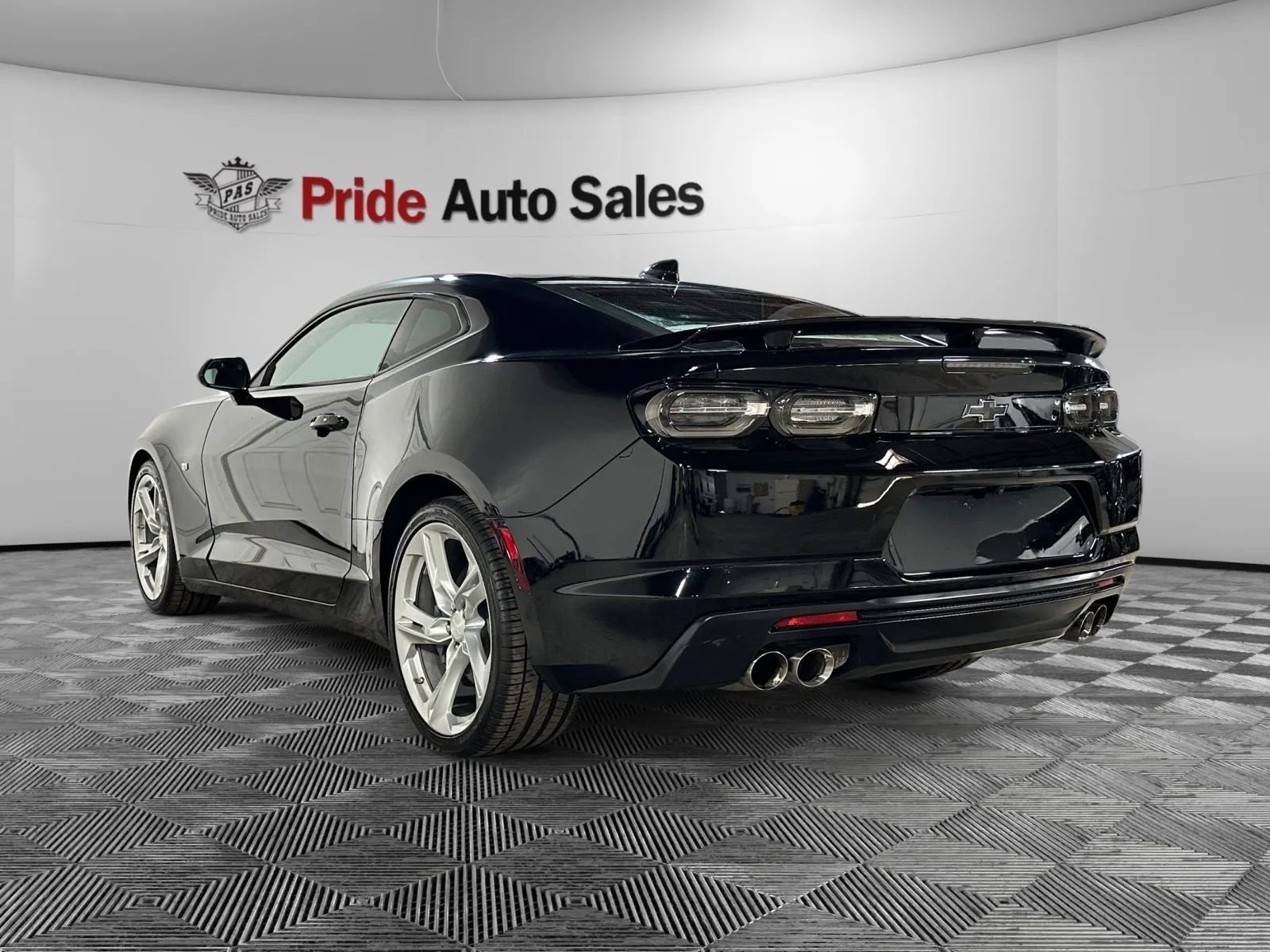 Used 2019 Chevrolet Camaro SS image 4