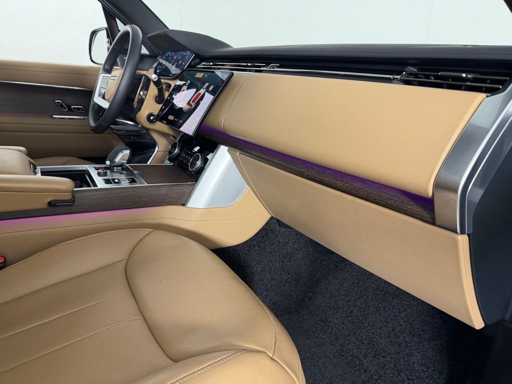 Used 2023 Land Rover Range Rover SE image 35