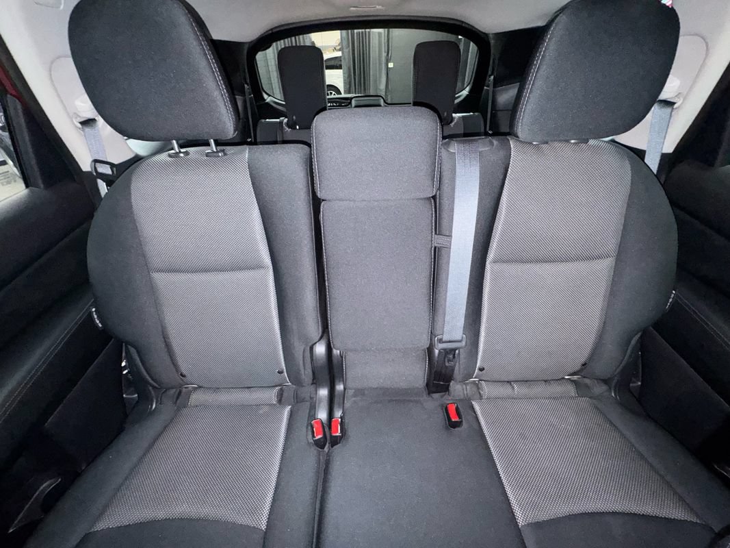 Used 2018 Nissan Pathfinder S AWD/4WD image 30