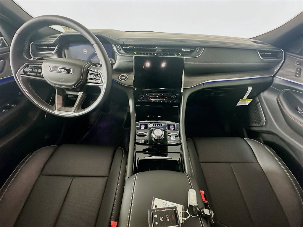 New 2025 Jeep Grand Cherokee L Overland w/ Luxury Tech Group IV image 9