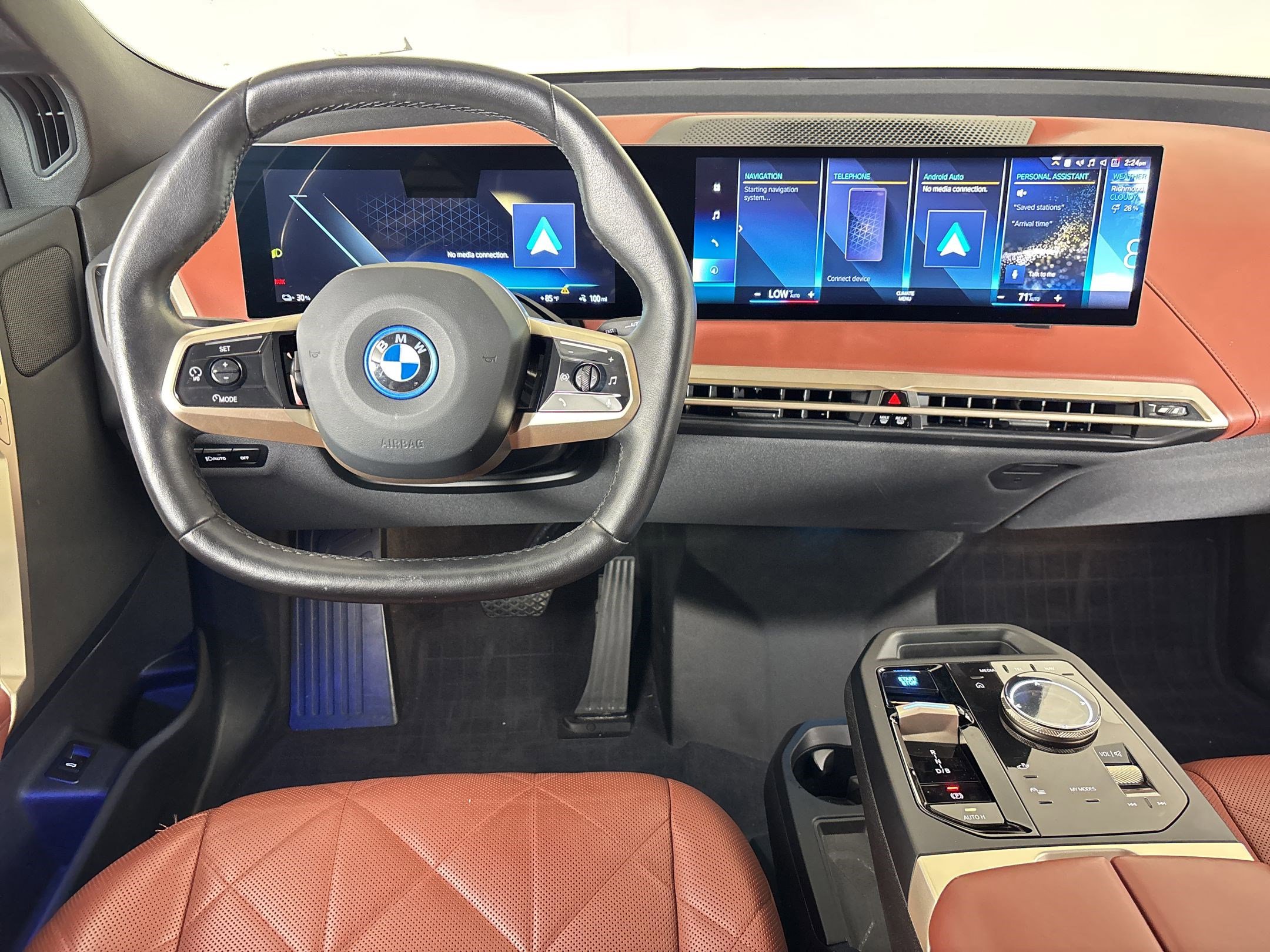 Certified 2023 BMW iX xDrive50 w/ Sport Package AWD/4WD image 29