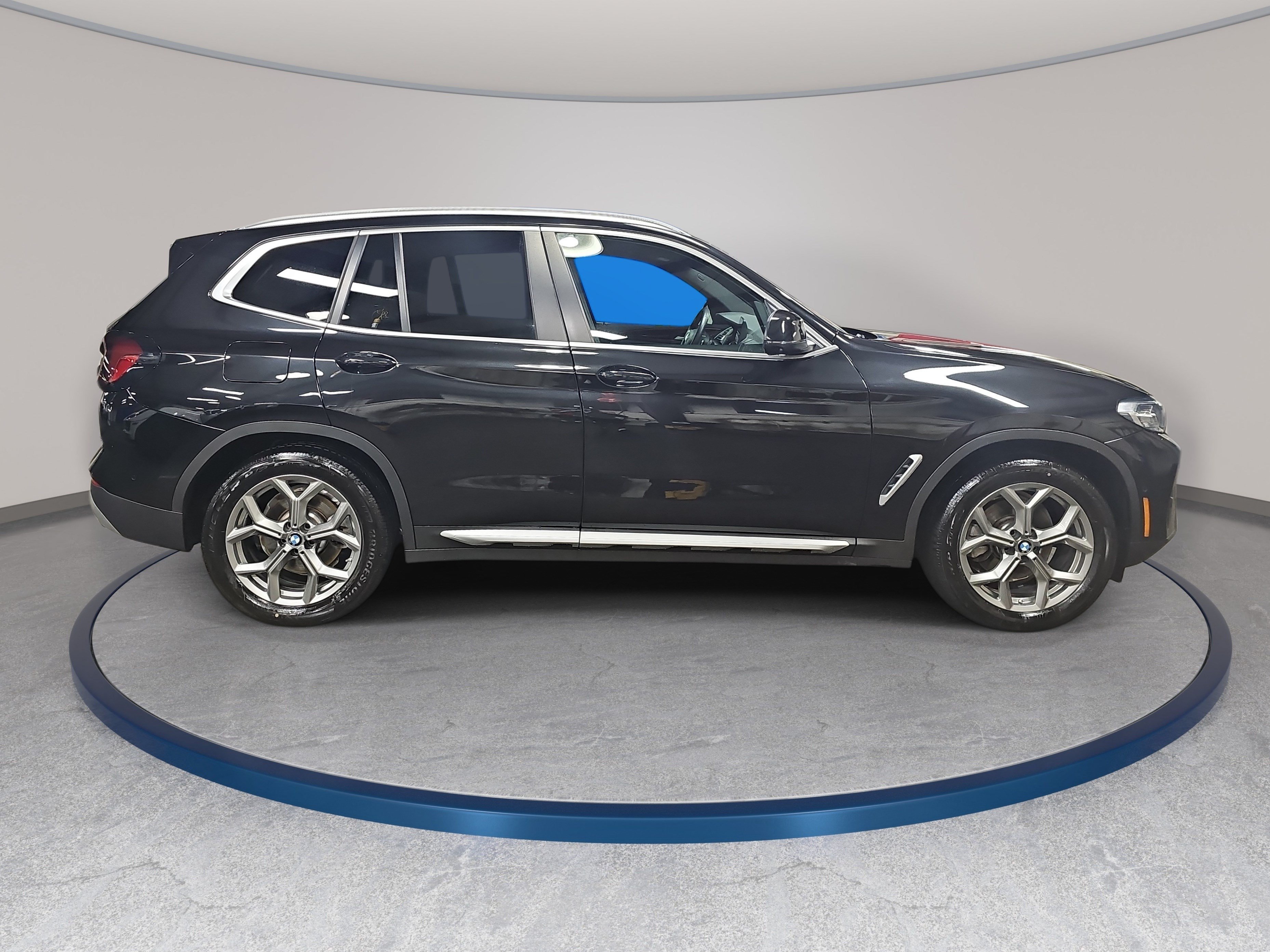 Certified 2024 BMW X3 xDrive30i w/ Premium Package AWD/4WD image 5