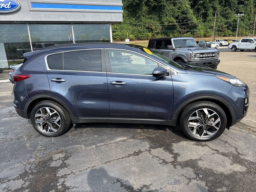 Used 2021 Kia Sportage EX w/ EX Technology Package image 3