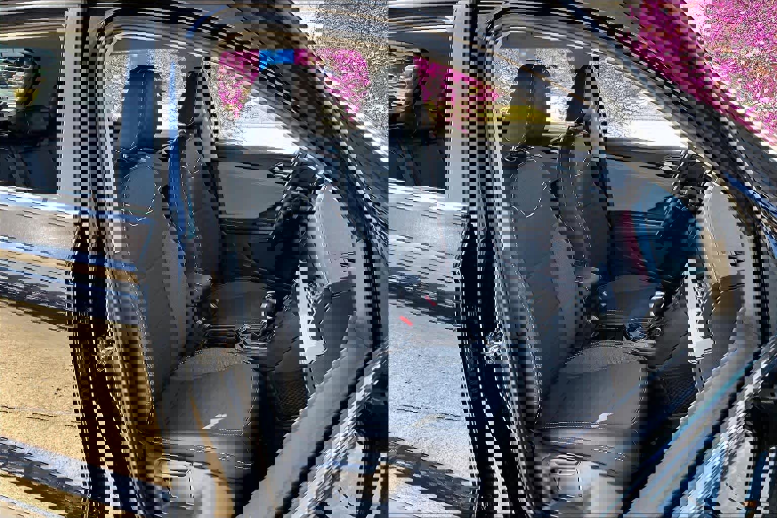 Used 2024 Volkswagen Taos SE image 9