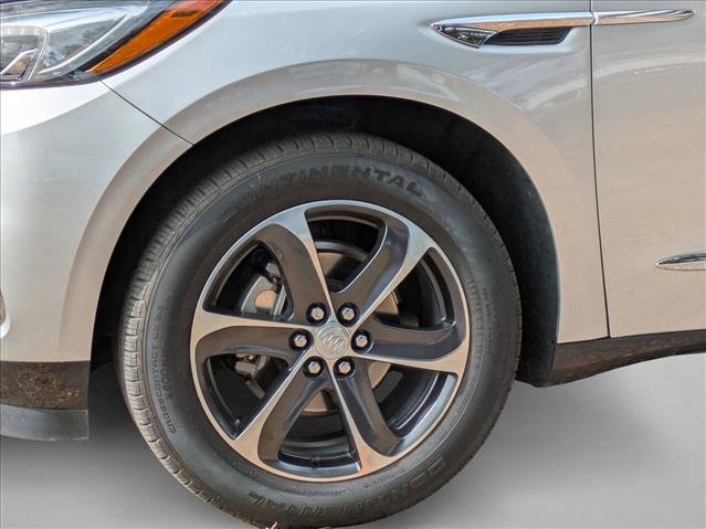 Used 2020 Buick Enclave Essence w/ Sport Touring Edition image 9